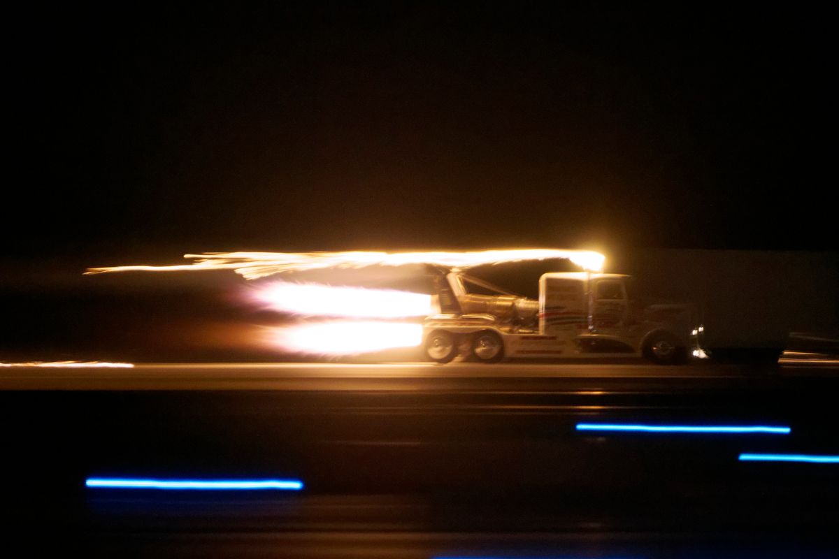 Der Jet Engine Truck "Shockwave" auf der NAS Oceana Air Show 2010