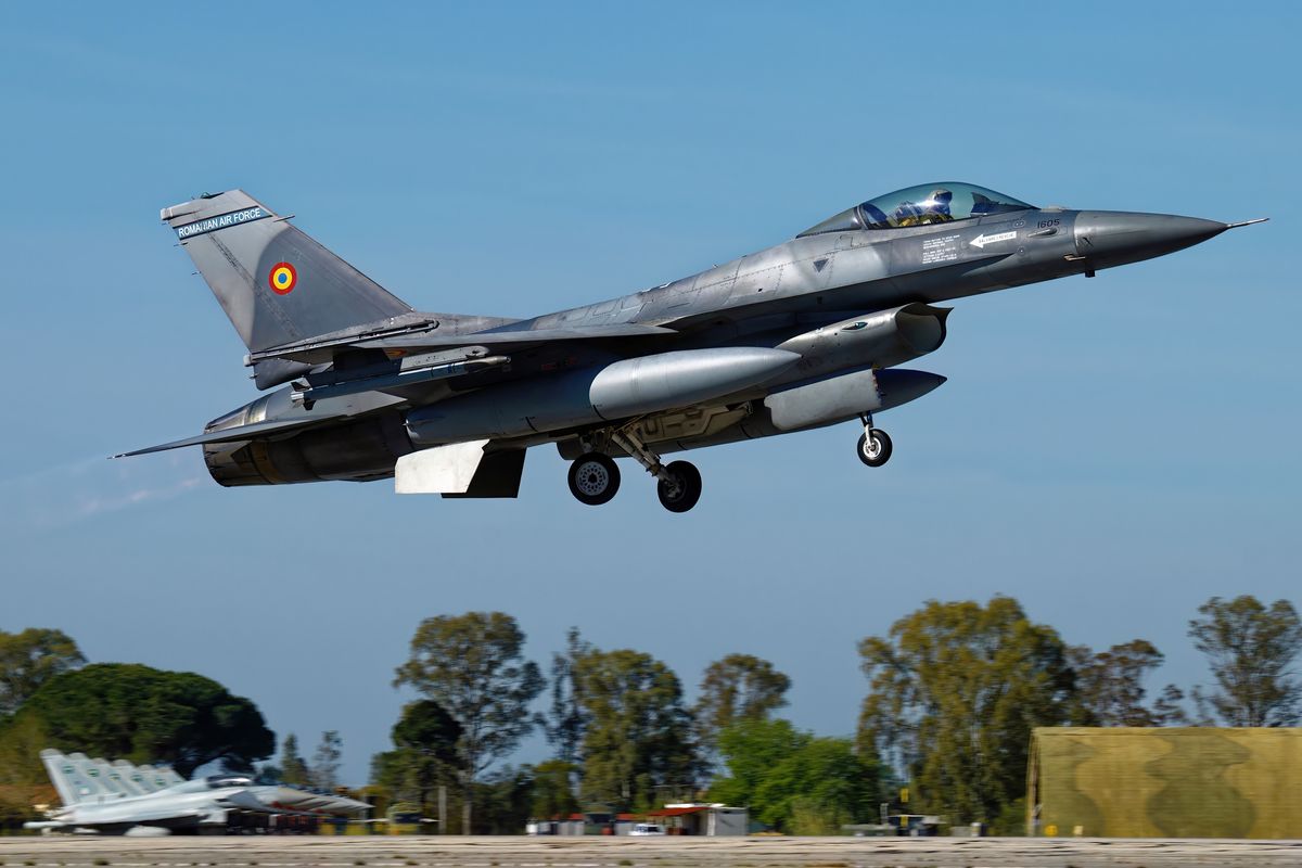 Die 1605 F-16AM "Fighting Falcon" von der Escadrila 53 beim Takeoff (Start). Location : Spotter Day (10.04.2024) zu exercise Iniohos 2024 in Andravida