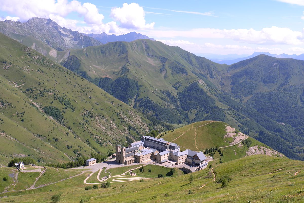 En Isère, a Notre Dame de la Salette ... Presque 2000 mètres d'altitude ! In Isere, France, Notre Dame de la Salette ... Almost 2000 meters high ...